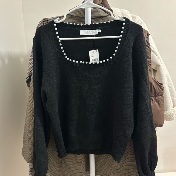 ASTR pearl lined square neck sweater - Picture 3 of 6